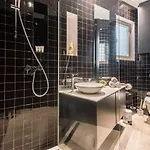 In Old Town By Belmont Realty 住宿加早餐酒店