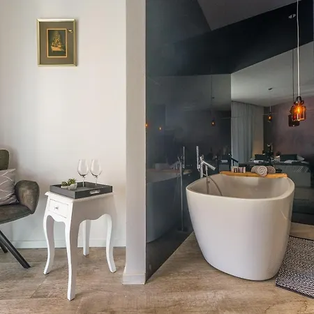 In Old Town By Belmont Realty 4* Zadar