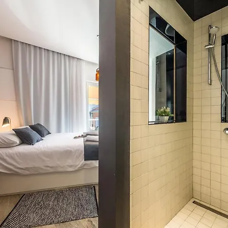 In Old Town By Belmont Realty Couette-café 4*