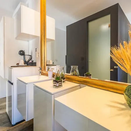 In Old Town By Belmont Realty 4* Zadar