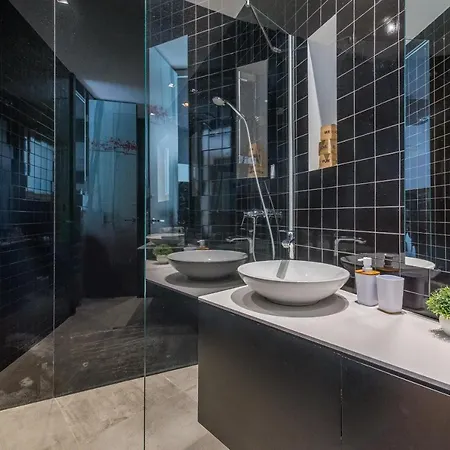 In Old Town By Belmont Realty Couette-café Zadar